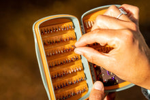Load image into Gallery viewer, Tacky Pescador Magpad Fly Box - Small
